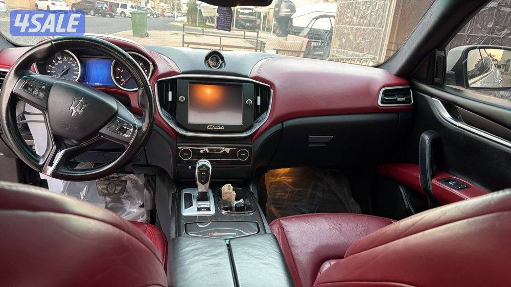 مازيراتي جيبلي 2015 بحالة. فوق الممتازة8