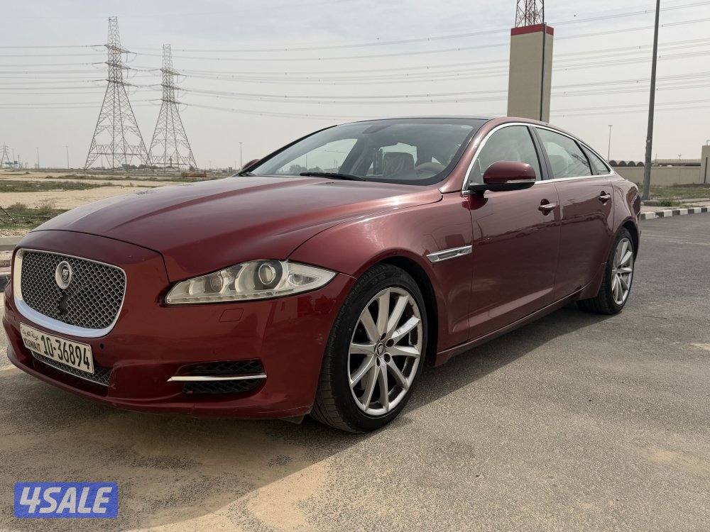 للبيع جاكور 2011 XJ  شرط الفحص صبغ الوكاله ماشي 122 ثمانيه سلندر2