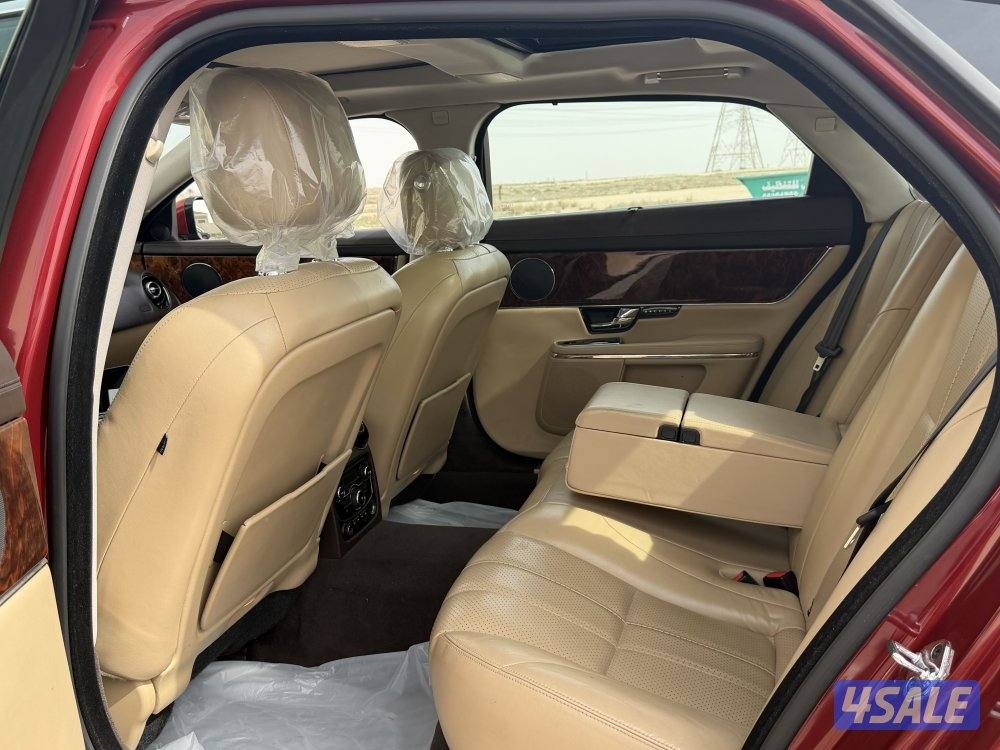 للبيع جاكور 2011 XJ  شرط الفحص صبغ الوكاله ماشي 122 ثمانيه سلندر4