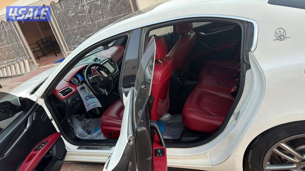 مازيراتي جيبلي 2015 بحالة. فوق الممتازة11