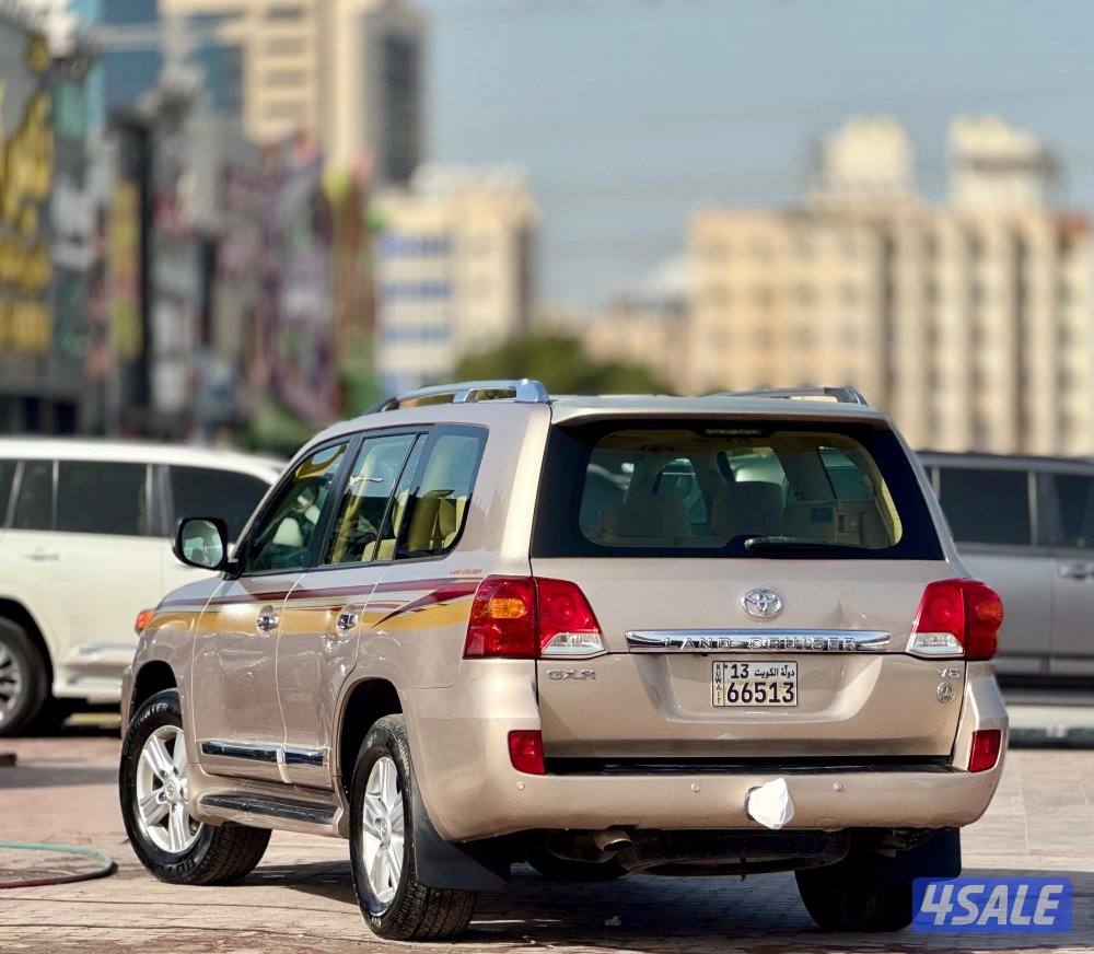 لاندكروزر 2015 وارد الساير شرط الفحص3