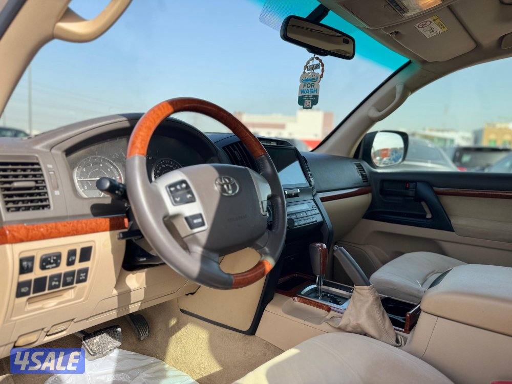 لاندكروزر 2015 وارد الساير شرط الفحص6