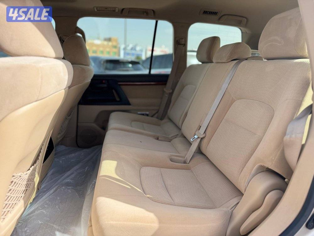 لاندكروزر 2015 وارد الساير شرط الفحص7