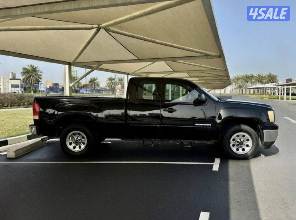 ًGMC Sierra SLE - الموديل:2013 - العداد:2747