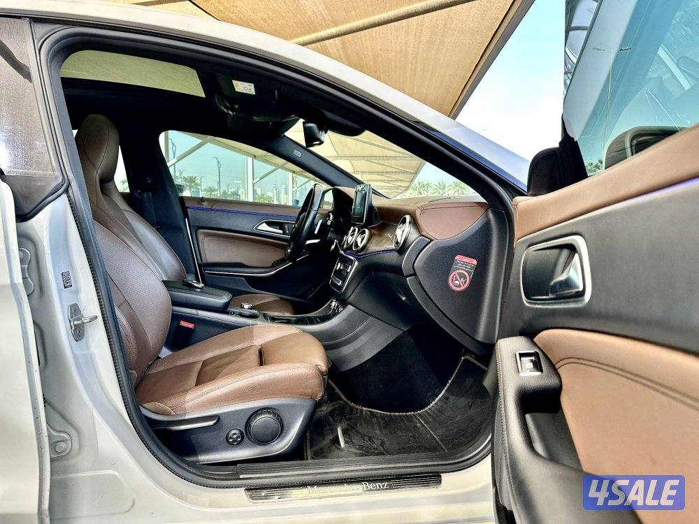 مرسيدس CLA250 - الموديل2017 - العداد:1398