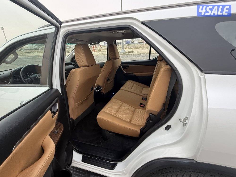 للبيع فورتنر2023 صبغ الوكاله9