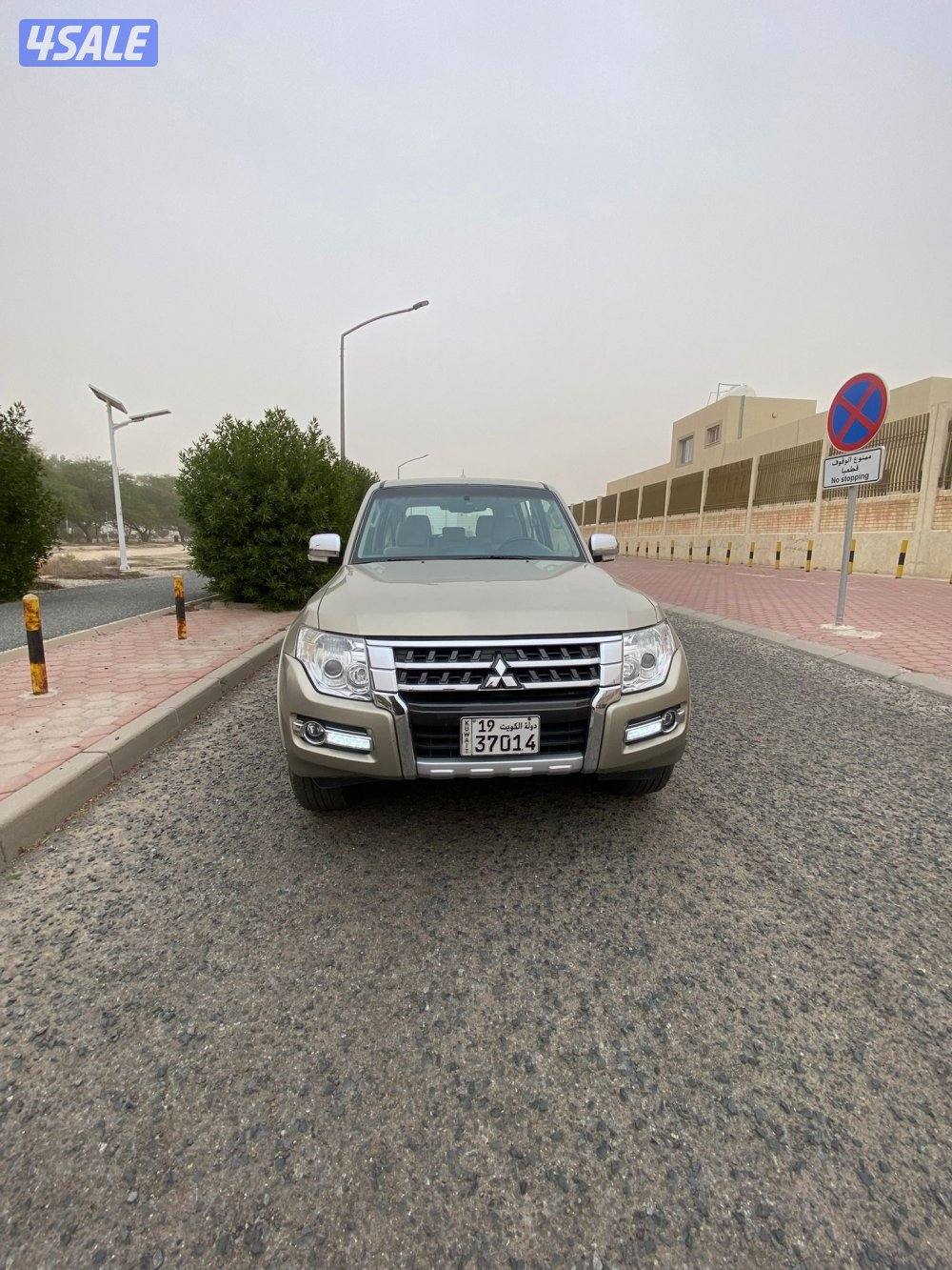 للبيع باجيرو ٢٠٢٢ شرط الفحص صبغ الوكالة بالكامل عدا قطعيتن ماشي ٦٩ الف0