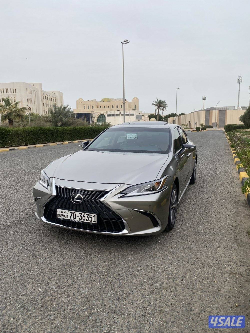 للبيع ES250 موديل 2023 الساير كامل المواصفات ماشي 22 الف كم5