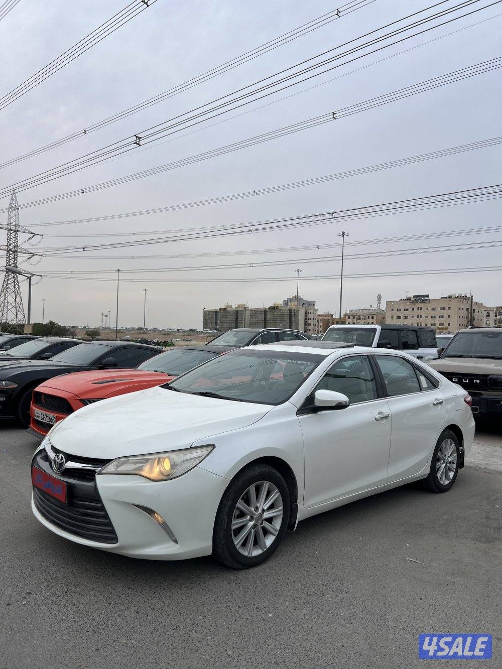 تيوتا كامري GLX1