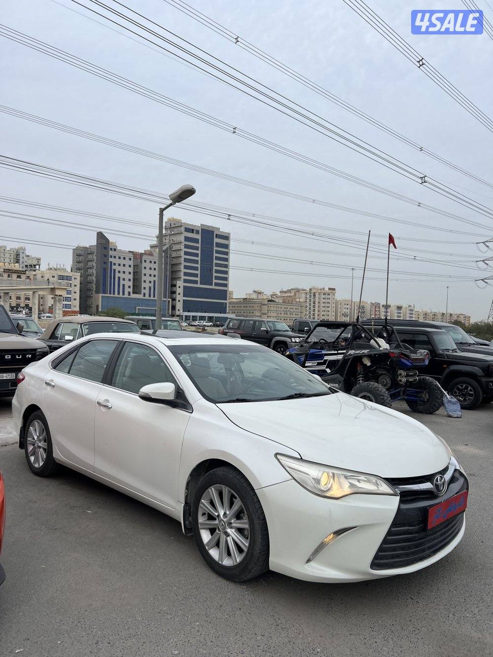 تيوتا كامري GLX2