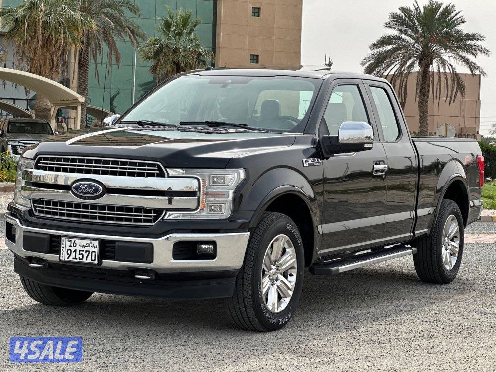 للبيع وانيت فورد لاريات ماشي ١١٥ الف كيلو0