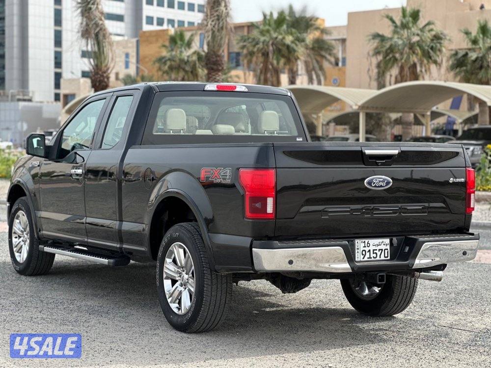 للبيع وانيت فورد لاريات ماشي ١١٥ الف كيلو3