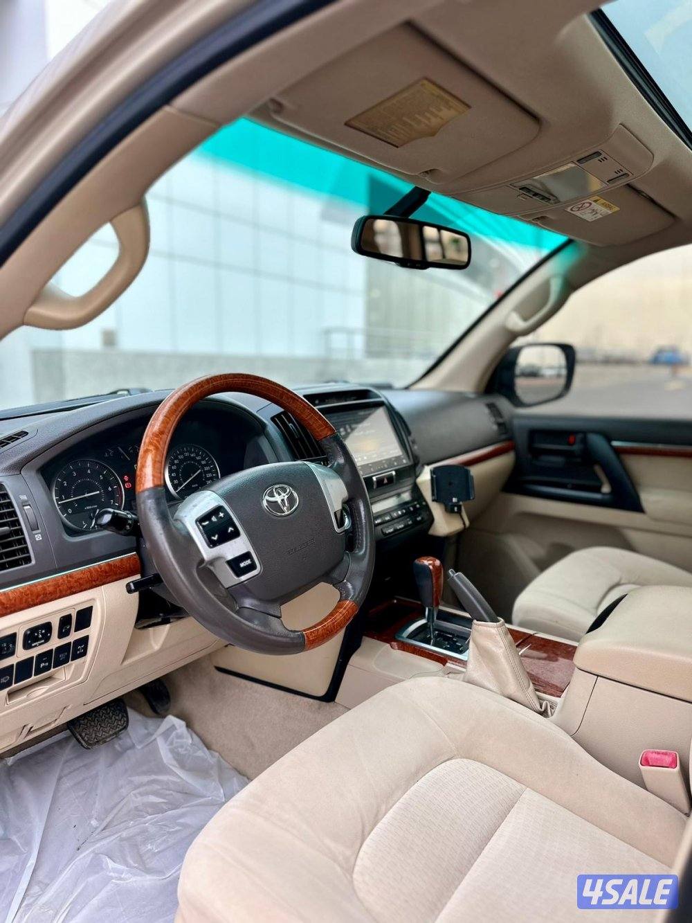 لاند كروزر GXR V84