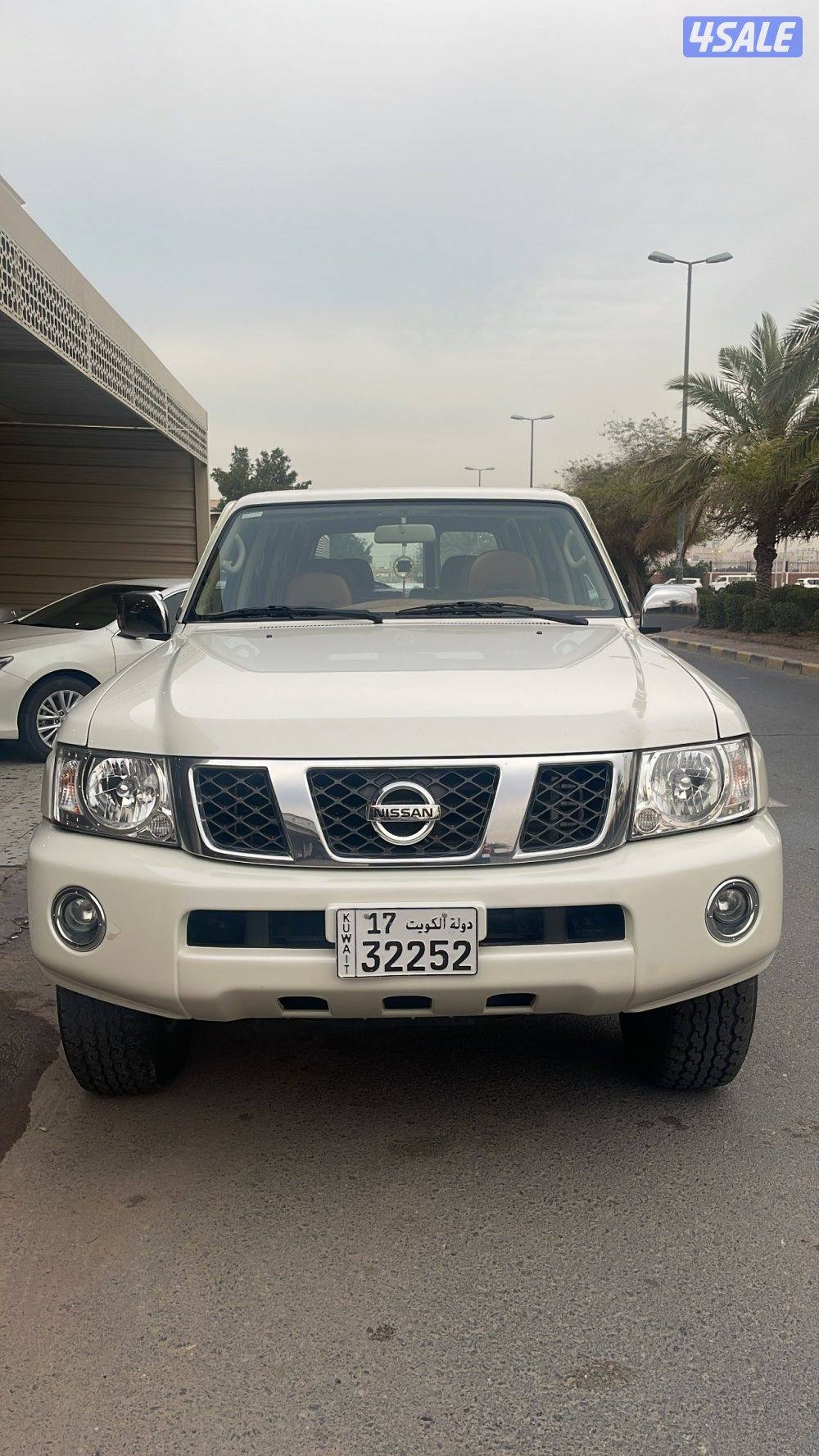 للبيع سفاري فتك بحاله مصنع عداد قليل ٤٩2