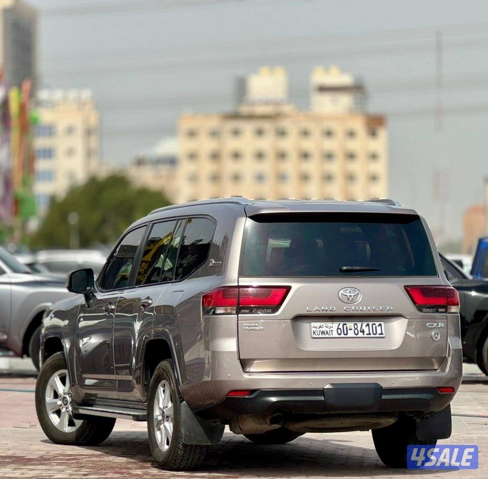 لاندكروزر 2022 تون تيربو صبغ الوكاله3