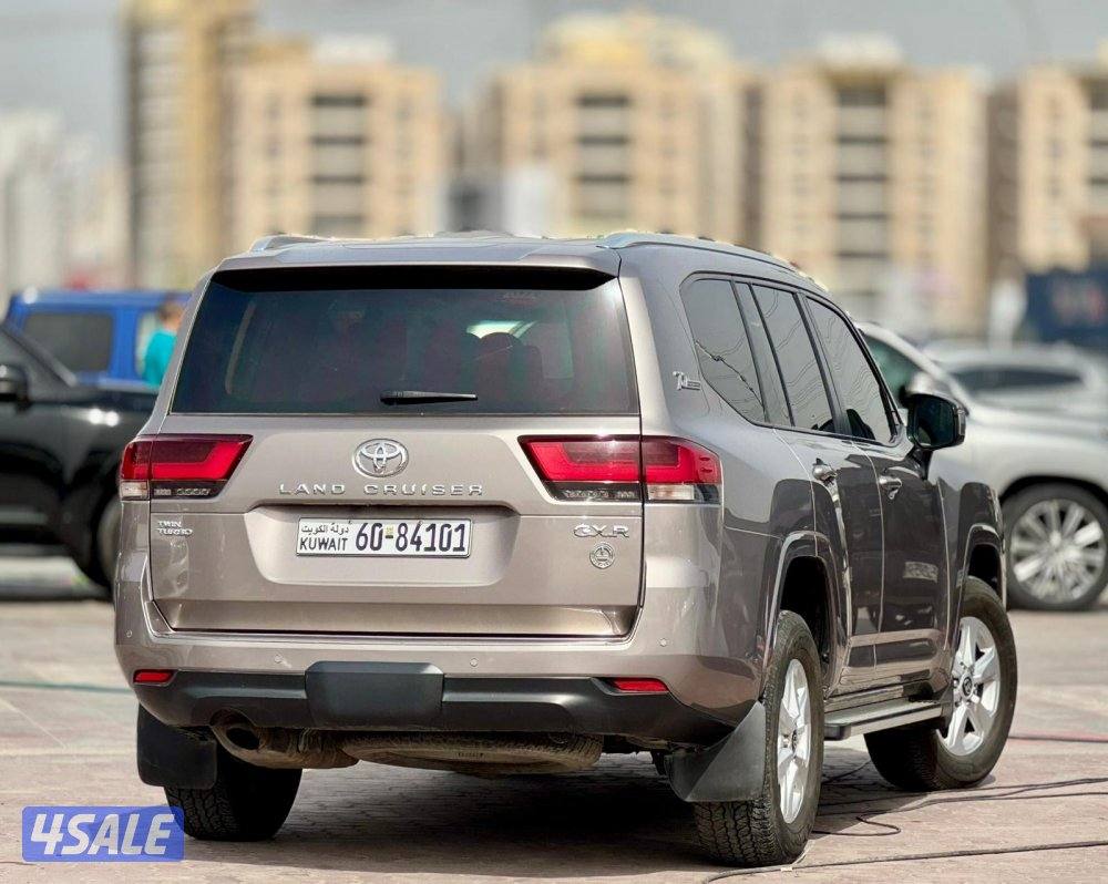 لاندكروزر 2022 تون تيربو صبغ الوكاله4