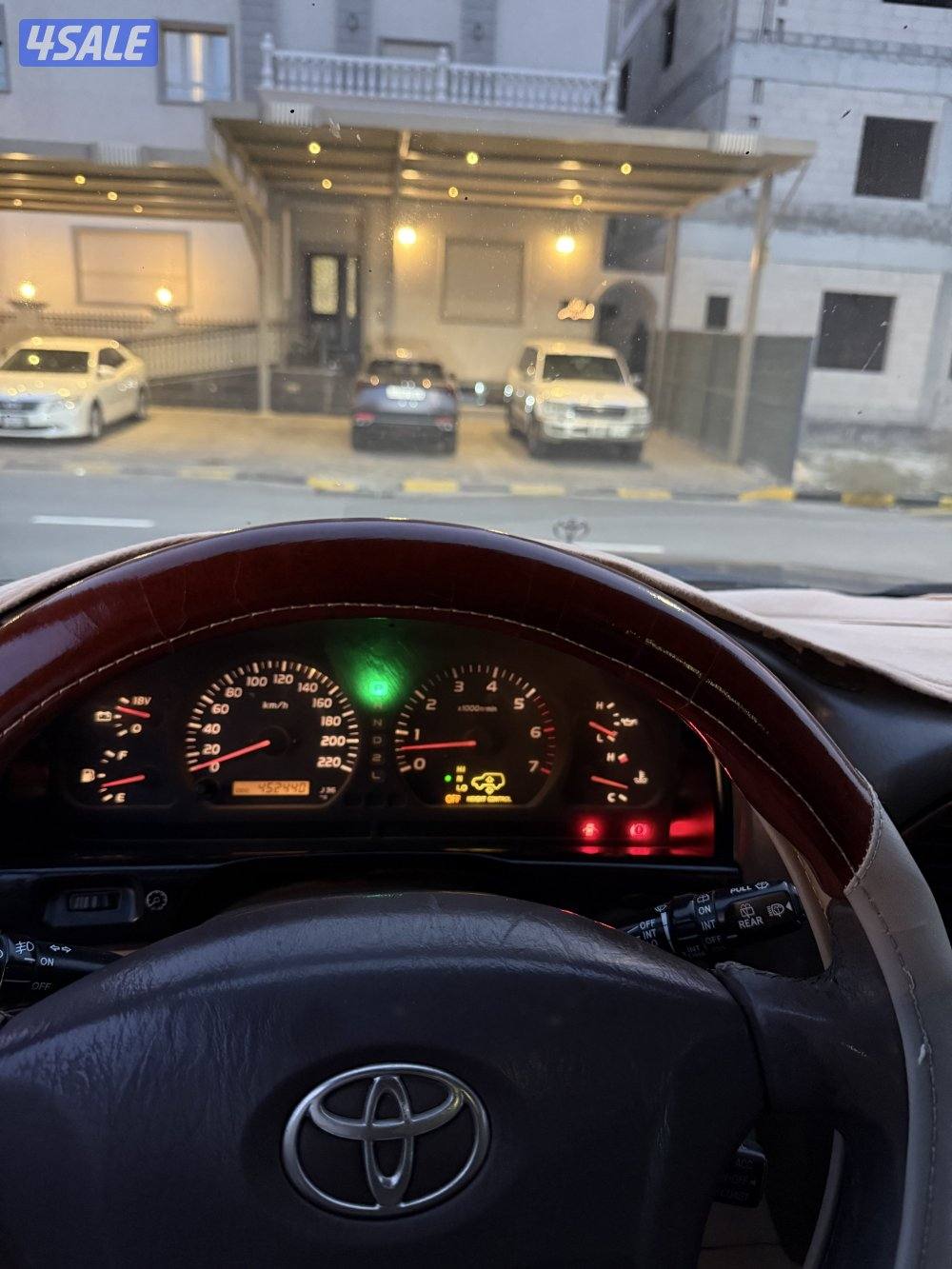 لاندكروزر vxr1