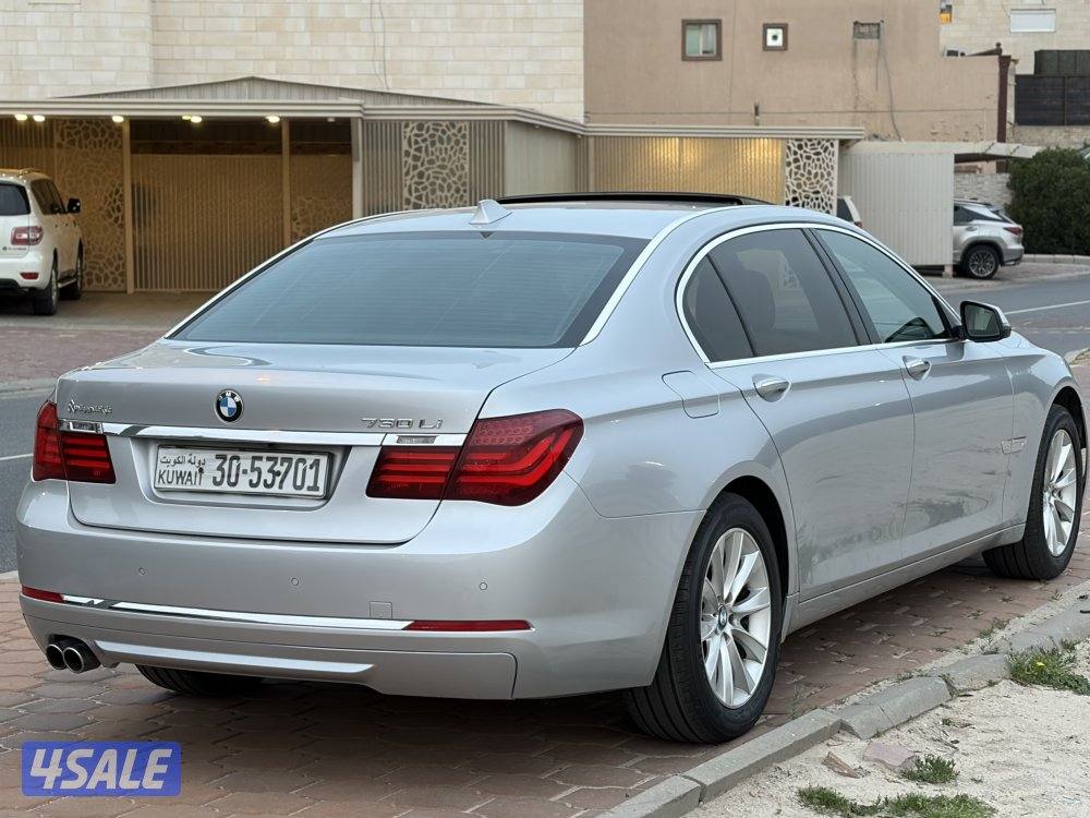 2015 BMW 7304