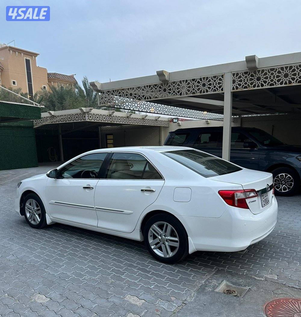 للبيع كامري 2014 بحاله الوكاله2