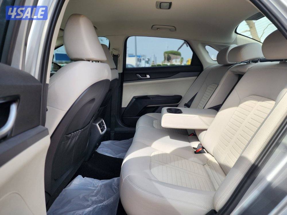 للبيع كيا K5 موديل 2023 عداد 129 ألف سرفس منتظم شرط الفحص5