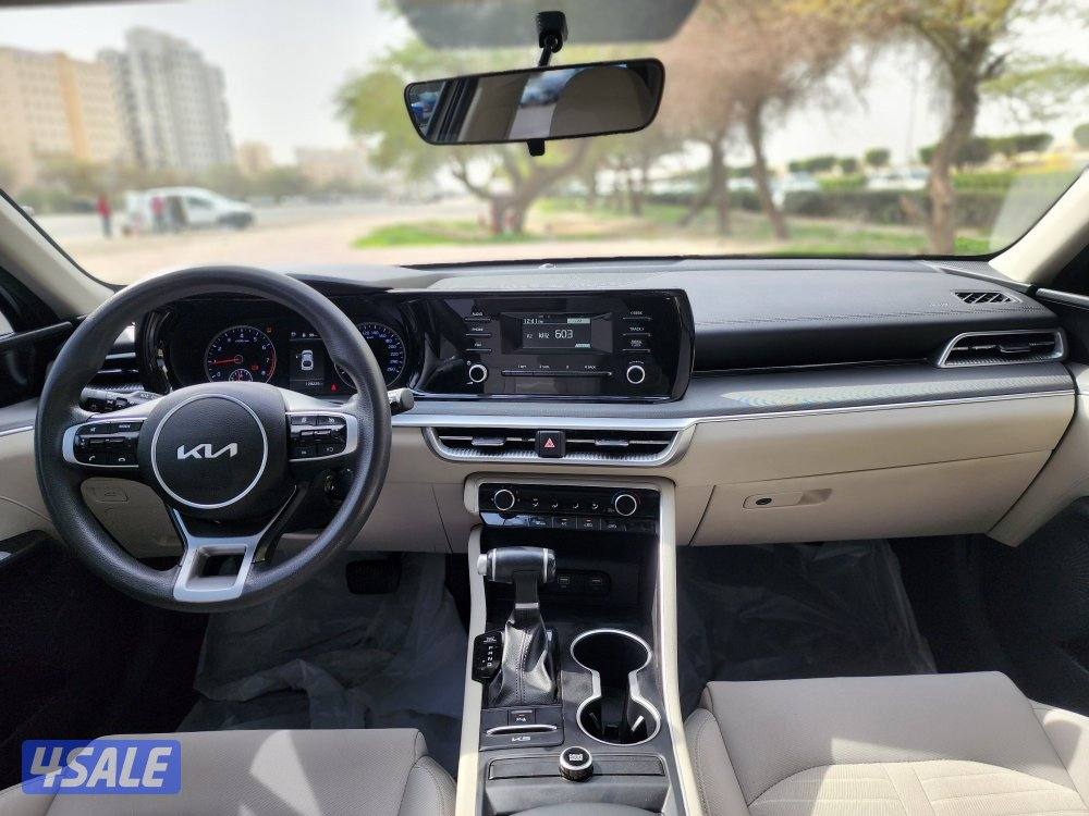 للبيع كيا K5 موديل 2023 عداد 129 ألف سرفس منتظم شرط الفحص6