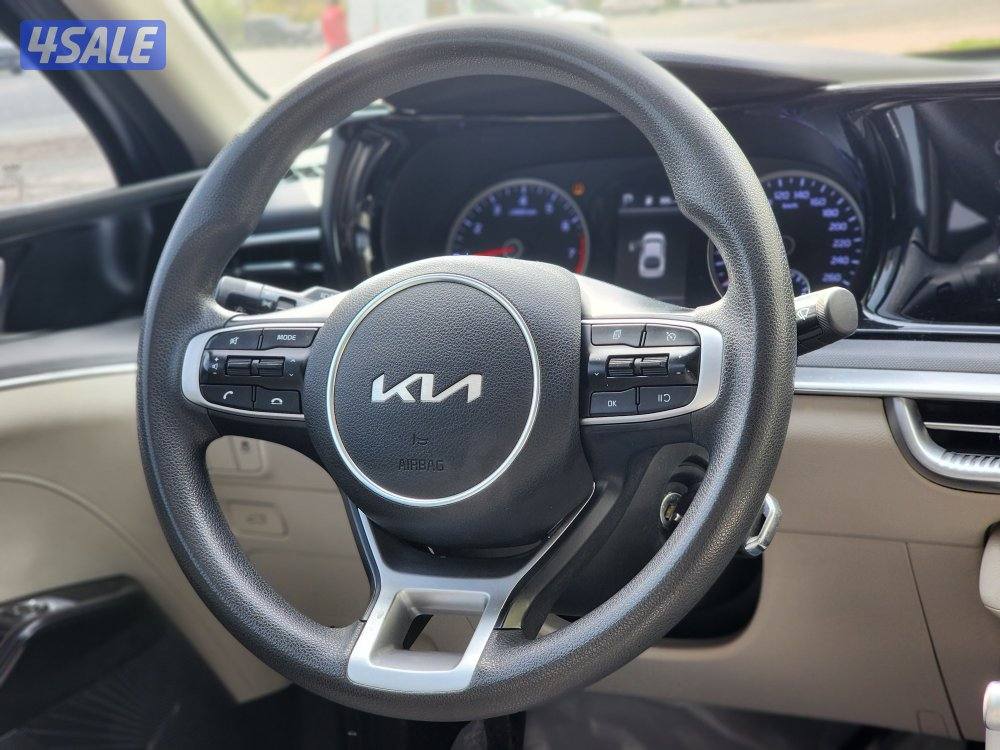 للبيع كيا K5 موديل 2023 عداد 129 ألف سرفس منتظم شرط الفحص8