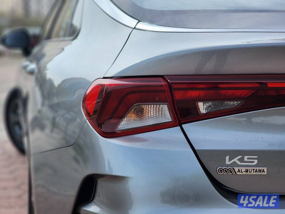 للبيع كيا K5 موديل 2023 عداد 129 ألف سرفس منتظم شرط الفحص14