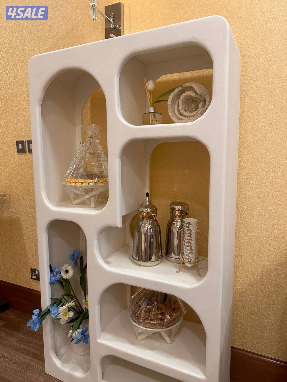 للبيع كونسل طول 160 و عرض 90 نظيفه استعمال خفيف0