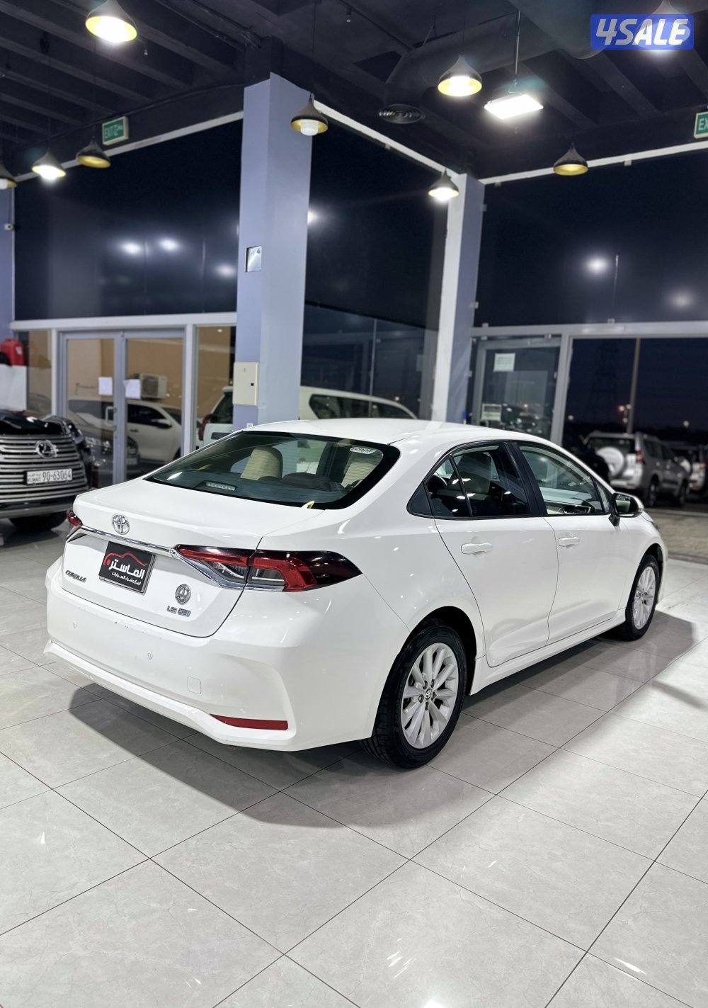كورولا XLi موديل 2020 ماشي 88 الف صبغ الوكاله3