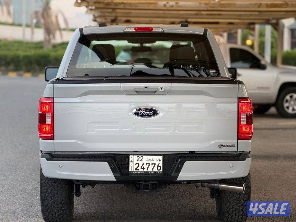 للبيع : وانيت فورد F150 دبل قير موديل : 2023 عداد : 75 الف3
