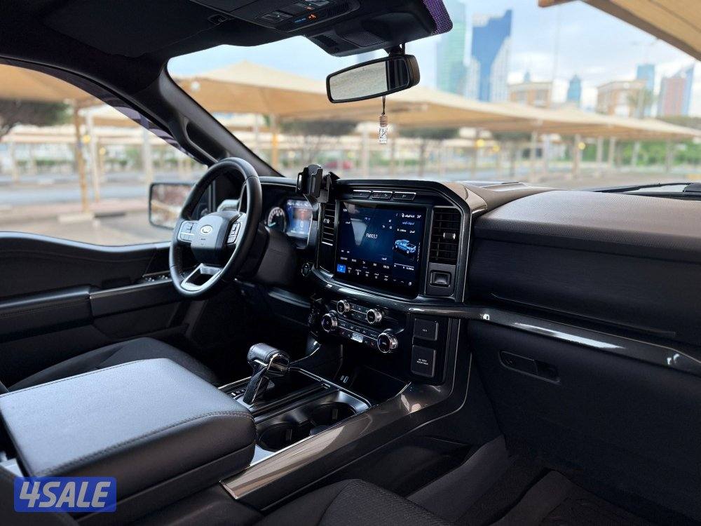 للبيع : وانيت فورد F150 دبل قير موديل : 2023 عداد : 75 الف7