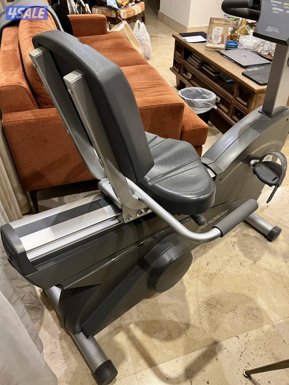 Life fitness exercise bike slightly used excellent condition0