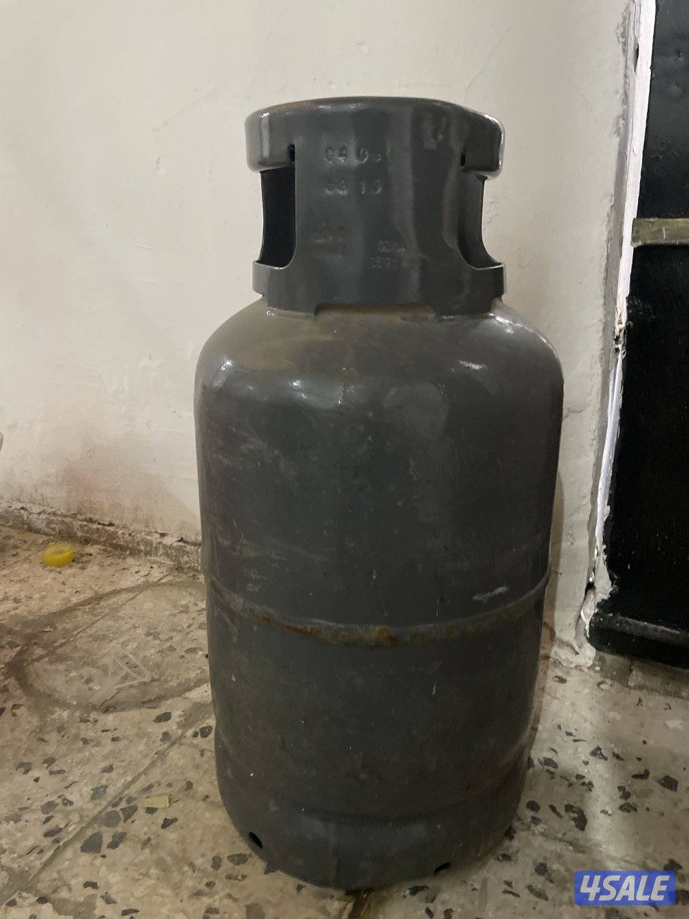 بطل غاز رمادي نظيف3