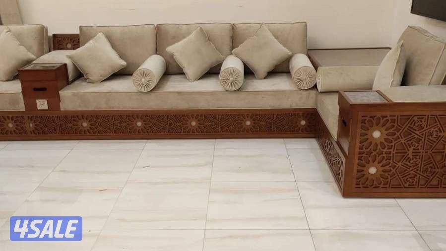 الضجيج مجمع  غالرليا بوابة ٢او٥محل قصر روفان2