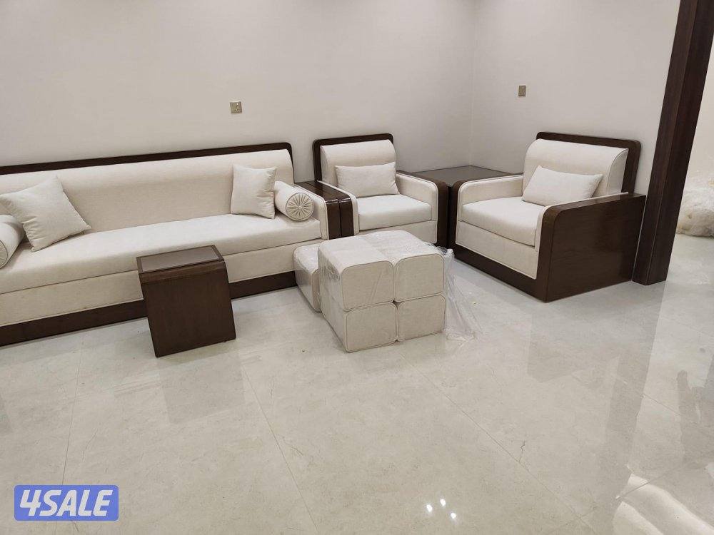 الضجيج مجمع  غالرليا بوابة ٢او٥محل قصر روفان10