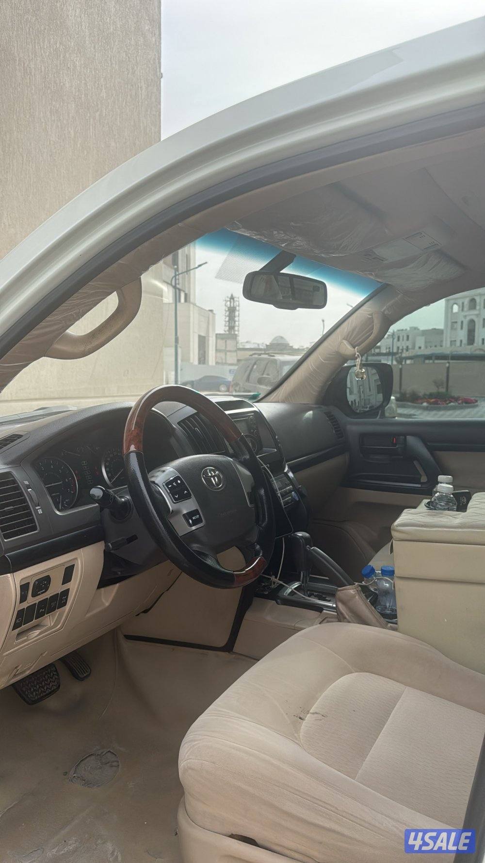 لاند كروزر الساير 20121