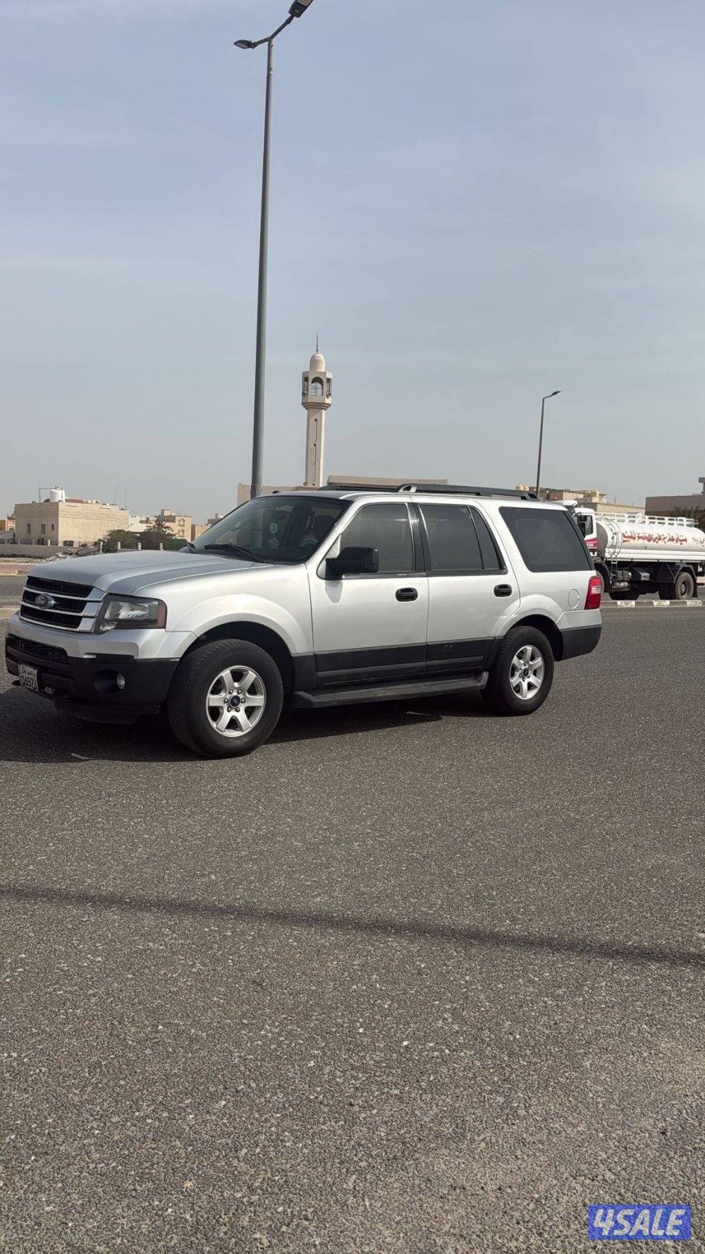 للبيع اكسبديشن موديل 2015  ( المالك الاول )0