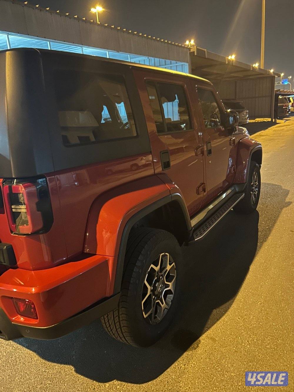 للبيع جيب بايك احمر 20235