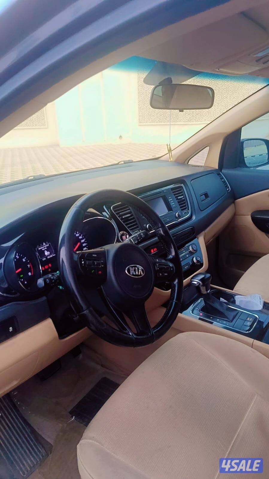 للبيع كرنفال موديل 20183