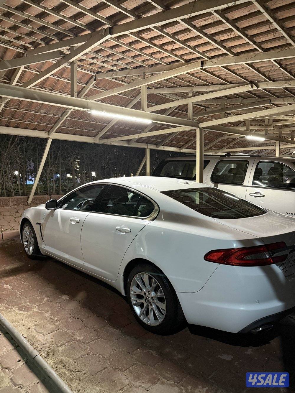 للبيع جاكور xf6 20124