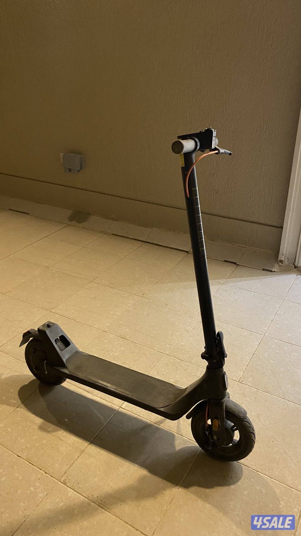 سكتور جديد صارله 5 اشهر سريع الحجم الكبير اعلى مواصفات با السكوتر0