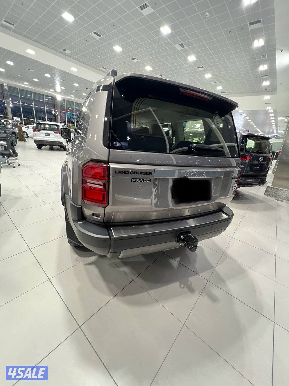 للبيع برادو 2026 اصفار فئة TX k  TURBO V4 اللون برونزي استلام وكالة2