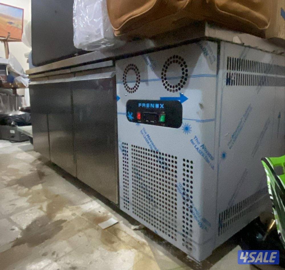 للبيع معدات مطعم وكافية12