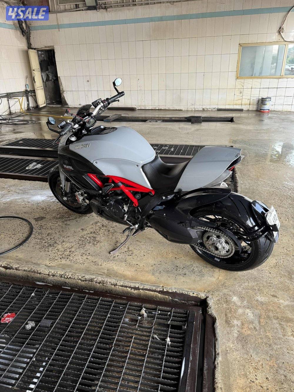 للبيع دراجه دوكاتي ديافل ٢٠١٢ نظيف مايبي شي ما ٥٨٠٠ تم عمل سيرفس1