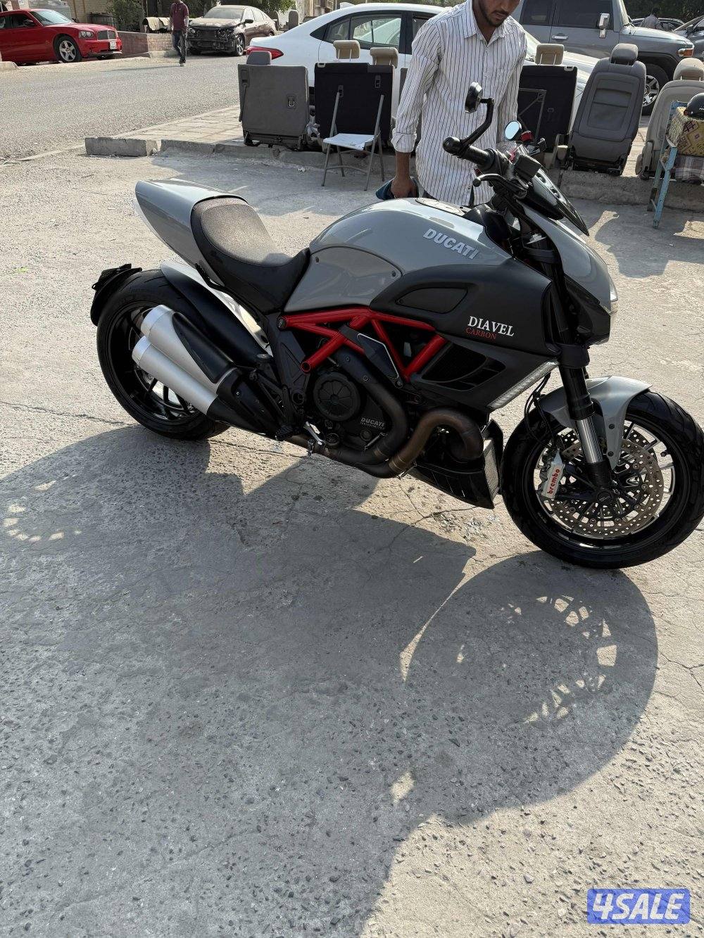 للبيع دراجه دوكاتي ديافل ٢٠١٢ نظيف مايبي شي ما ٥٨٠٠ تم عمل سيرفس4