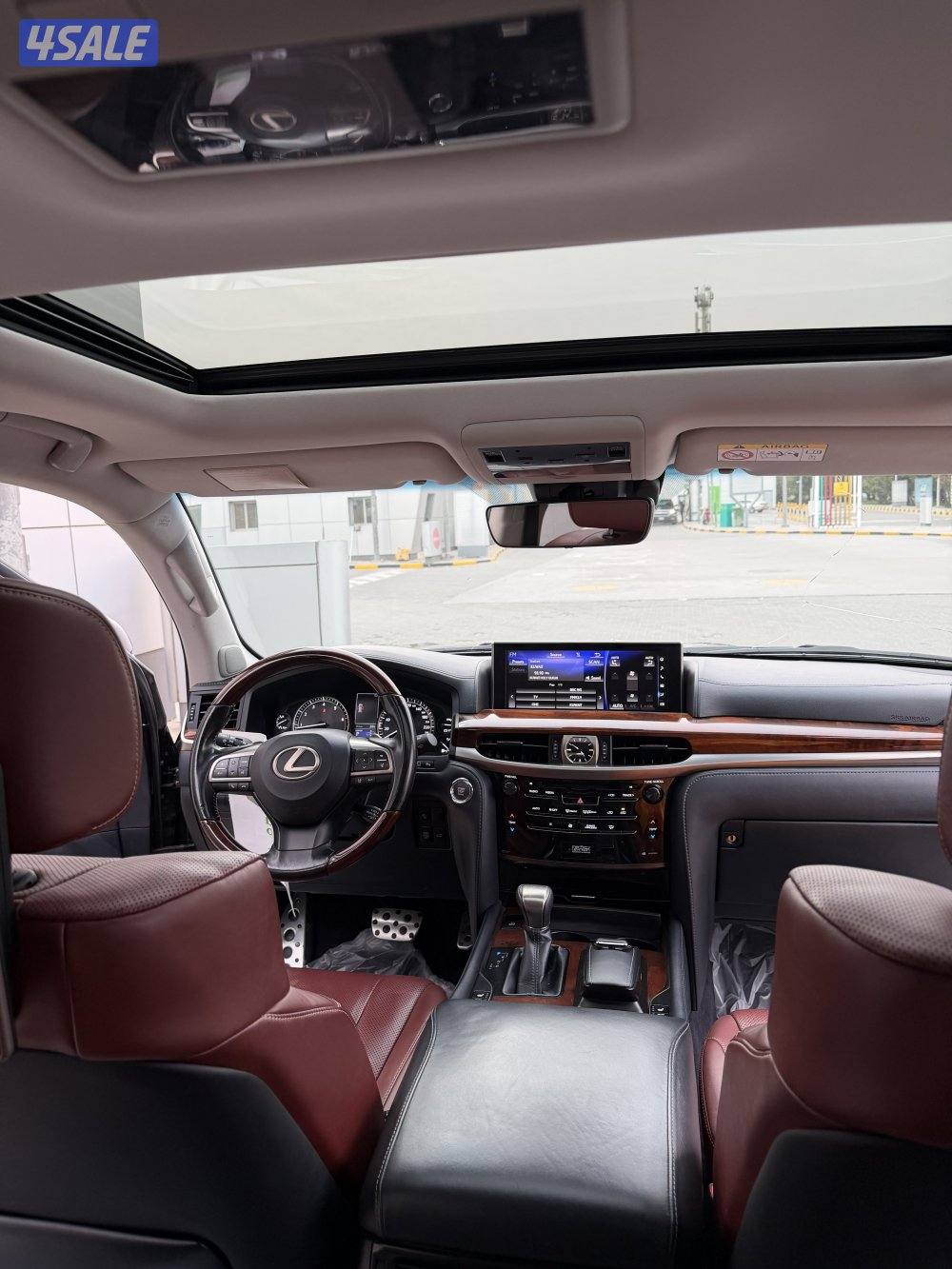 للبيع جيب لكزس 2018 وارد الساير شرط الفحص2