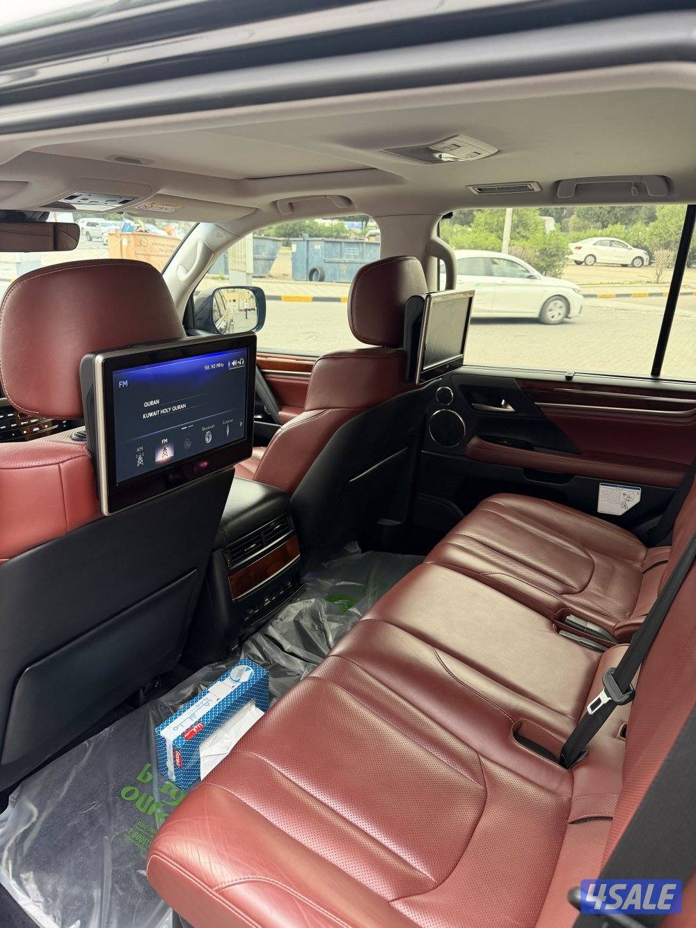 للبيع جيب لكزس 2018 وارد الساير شرط الفحص3