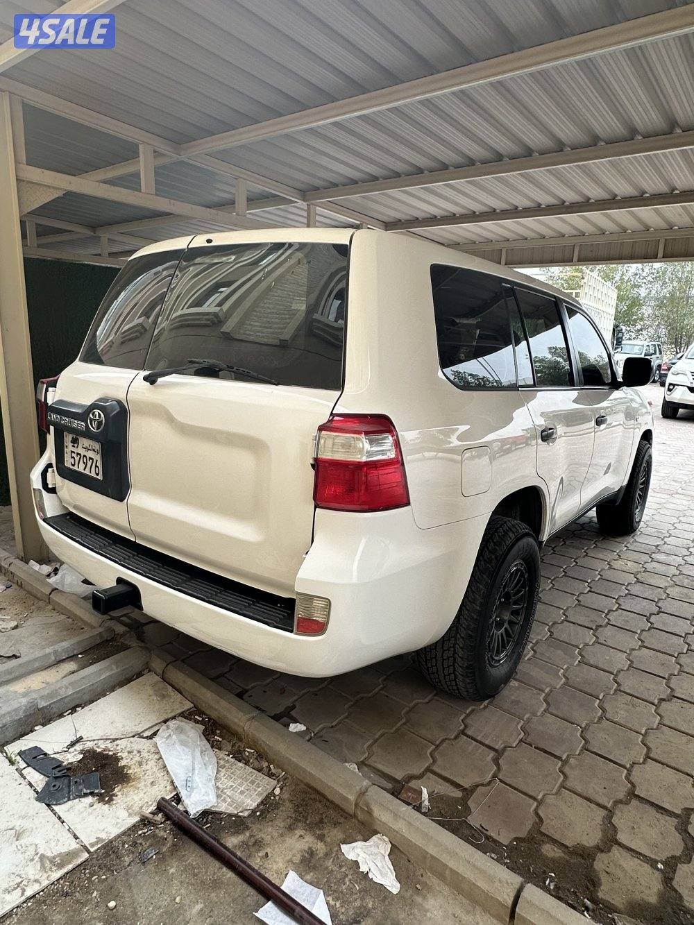 للبيع لاند كروزر وارد قطر قير عادي2