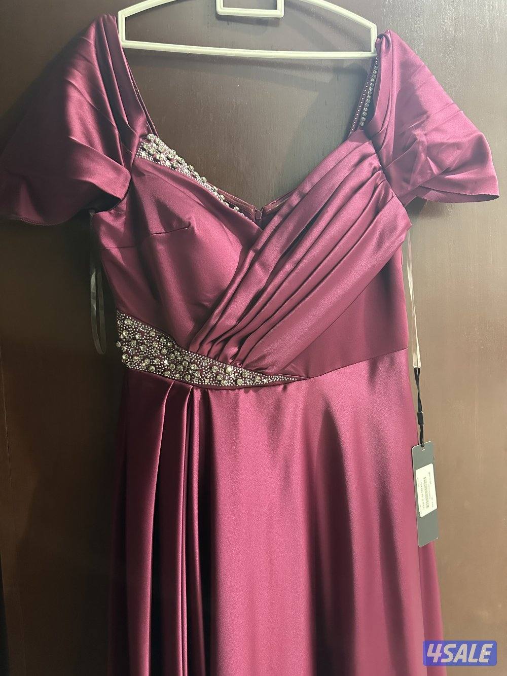 فستان سهرة جديد  بلون فخم وأنيق3