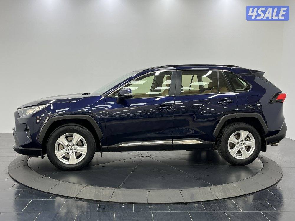 TOYOTA RAV401 4X2 STANDARD OPTION1